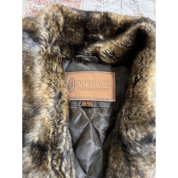 Outback Trading Company Fire Tail Vest Womens Size L Faux Fur - Picture 10 of 10
